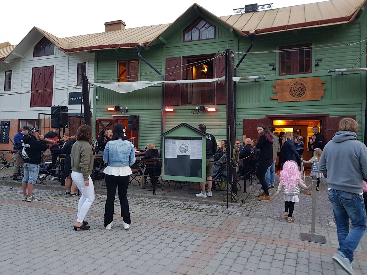 Lock, Hop & Barrel Brewery Restaurant-4